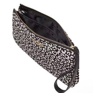 Kate Spade Chelsea Medium Wristlet Pouch leopard print